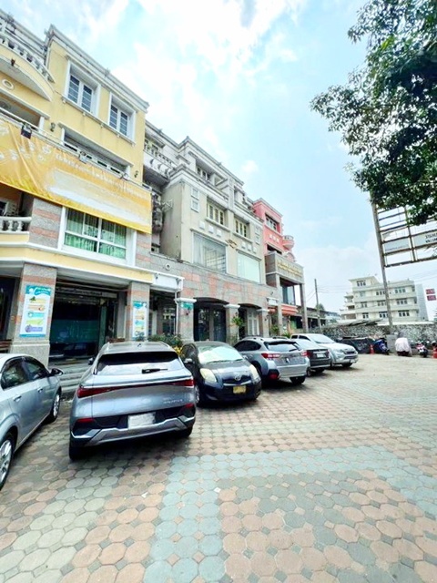 เซ็นทรัล ปิ่นเกล้า 7ชั้น MRTบางบำหรุ433ม.ออฟฟิตใหญ่ 1,257 ตร.ม. เซ็นทรัล ปิ่นเกล้า 7ชั้น MRTบางบำหรุ433ม.ออฟฟิตใหญ่ 1,257 ตร.ม.