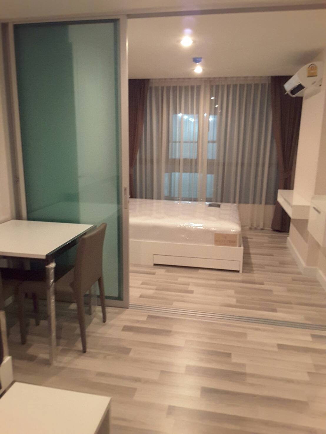 �����Ҥ͹� 1 ��ͧ�͹ The Cube Plus ���Ѳ�� 10 �¡ 3 ��ͧ��� 8 ��ͧ���� ���������� 