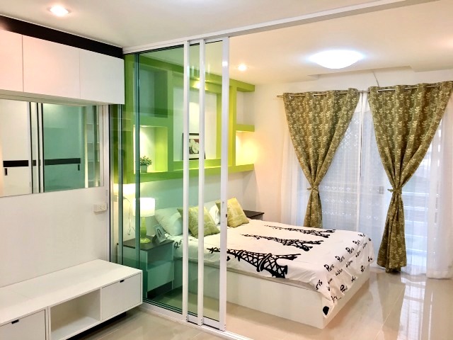 ��¤͹��Ѫ����ʷը ��Ҵ 32 ���. 1�͹ 1��� ��ҹ�Ѫ��-�Ҵ����� ����Ũҡö���Թ ����͡�����·ҧ �������� ��� ������������