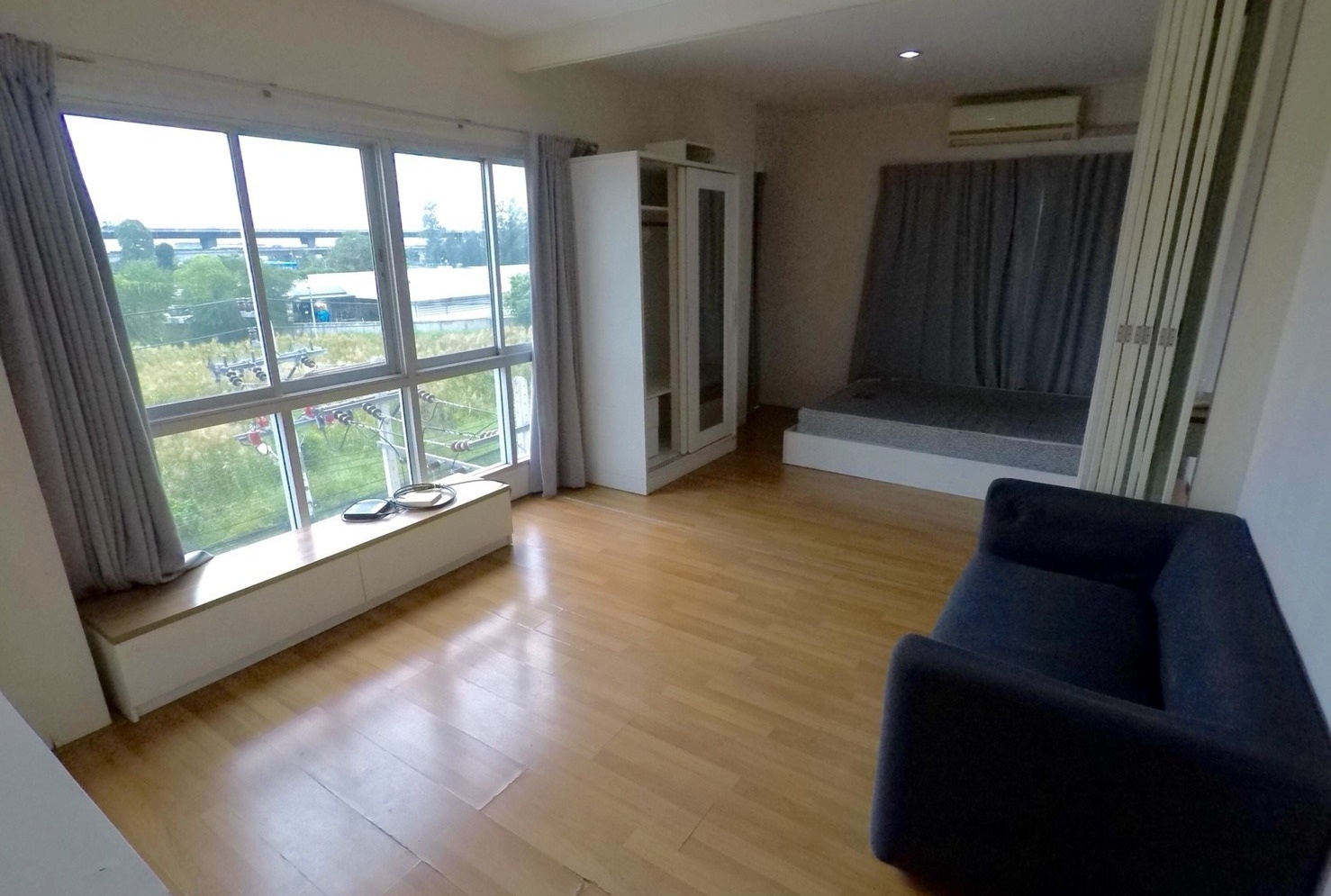 �͹� ��ҹ�ҧ�� ��´�ǹ.. �����������