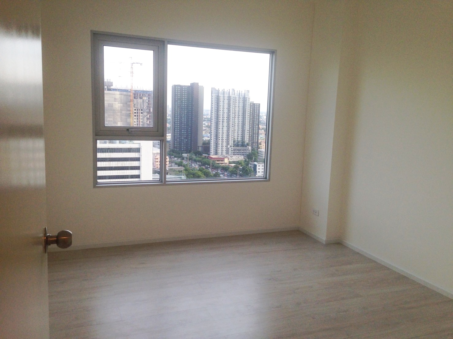 ��´�ǹ �͹� ��ҹ�ҷ� �ç������� ..