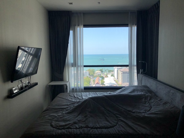 ��� The Base Central Pattaya �ѷ�ҡ�ҧ ��� 20 �֡ B (����§��Ƿ���)