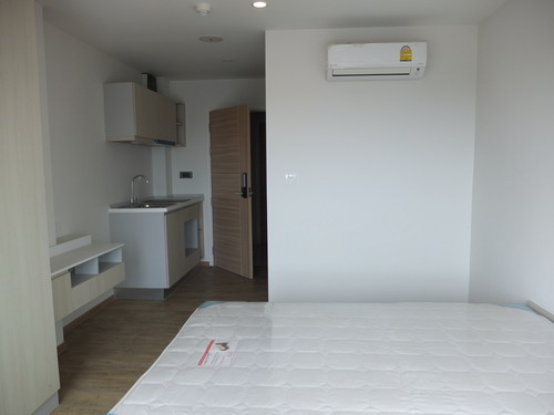 ��¤͹����� ��͵�������� �ɵ� (NOTTING HILL) ��ö俿����������� ʹ��ԭ��ԡ