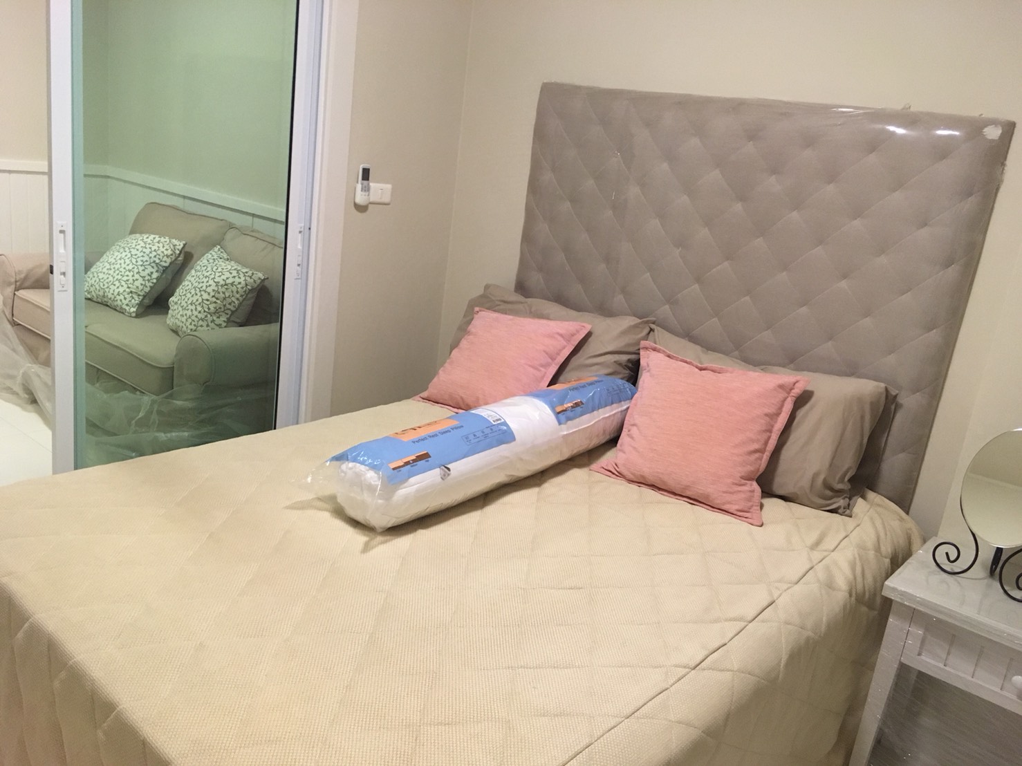 �����Ҥ͹������� Groovy Sriracha ( ��Ңͧ������ͧ )