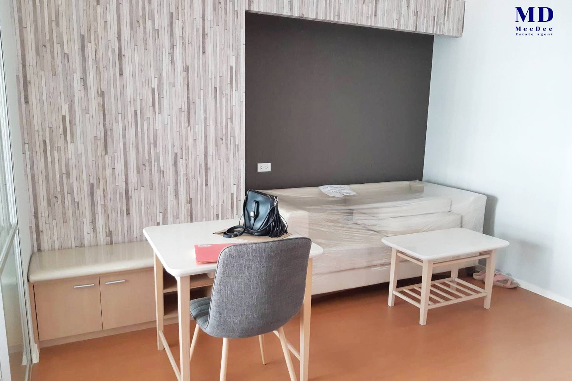 ���! �͹� 35 ��.�. �֡ D ��� 7 ����Թ� ���� �ѵ�Ҹ����� � ���ǧ���ҹ (FS811-061)