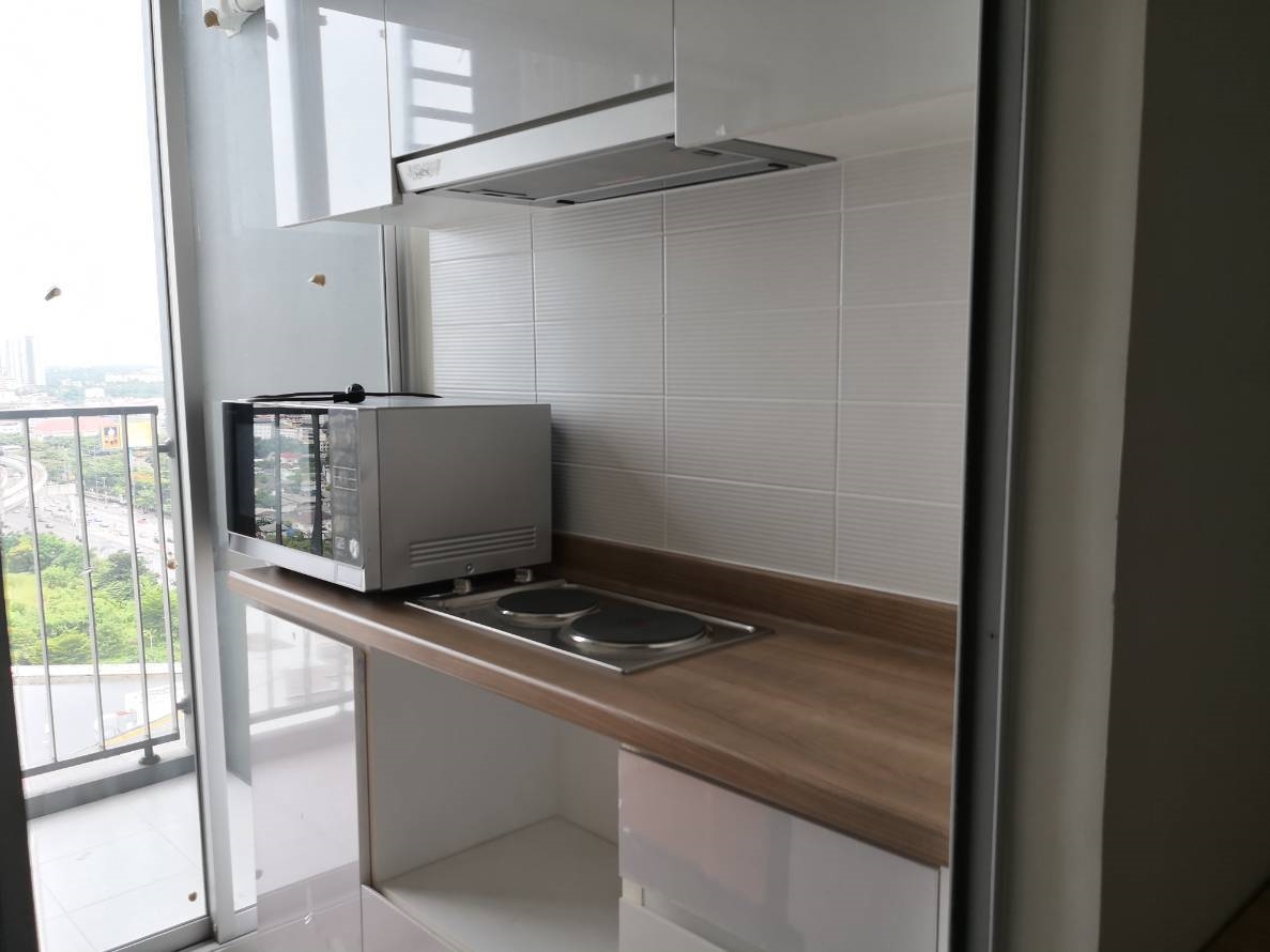 ��¤͹� U Delight �ѵ�Ҹ��ȹ� 1 ��ͧ�͹ ���ö俿���������ǧʶҹ��ٹ���Ҫ��� �¡���� (TS811-005)