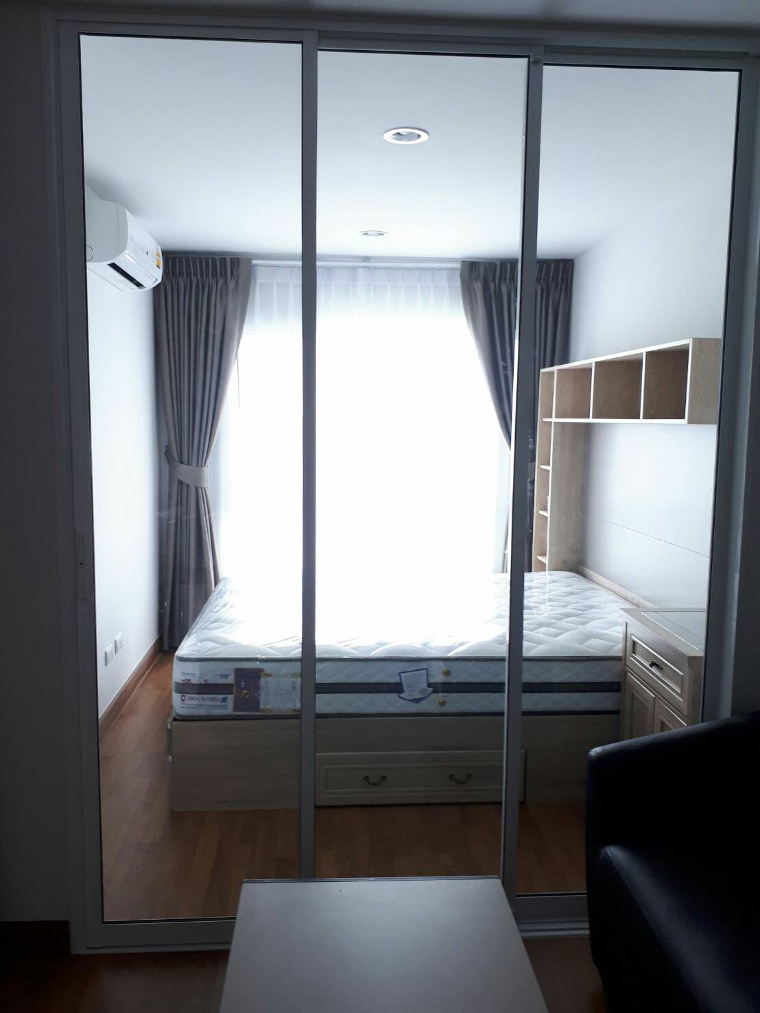 �͹����� ������  Condo for rent!! Regent home - �آ���Է 81        					