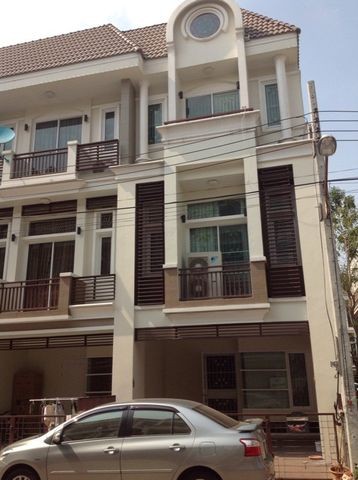 RT173ให้เช่าโฮมออฟฟิต พรีเมี่ยม เพลลส 5 รามอินทรา 40 RT173ให้เช่าโฮมออฟฟิต พรีเมี่ยม เพลลส 5 รามอินทรา 40