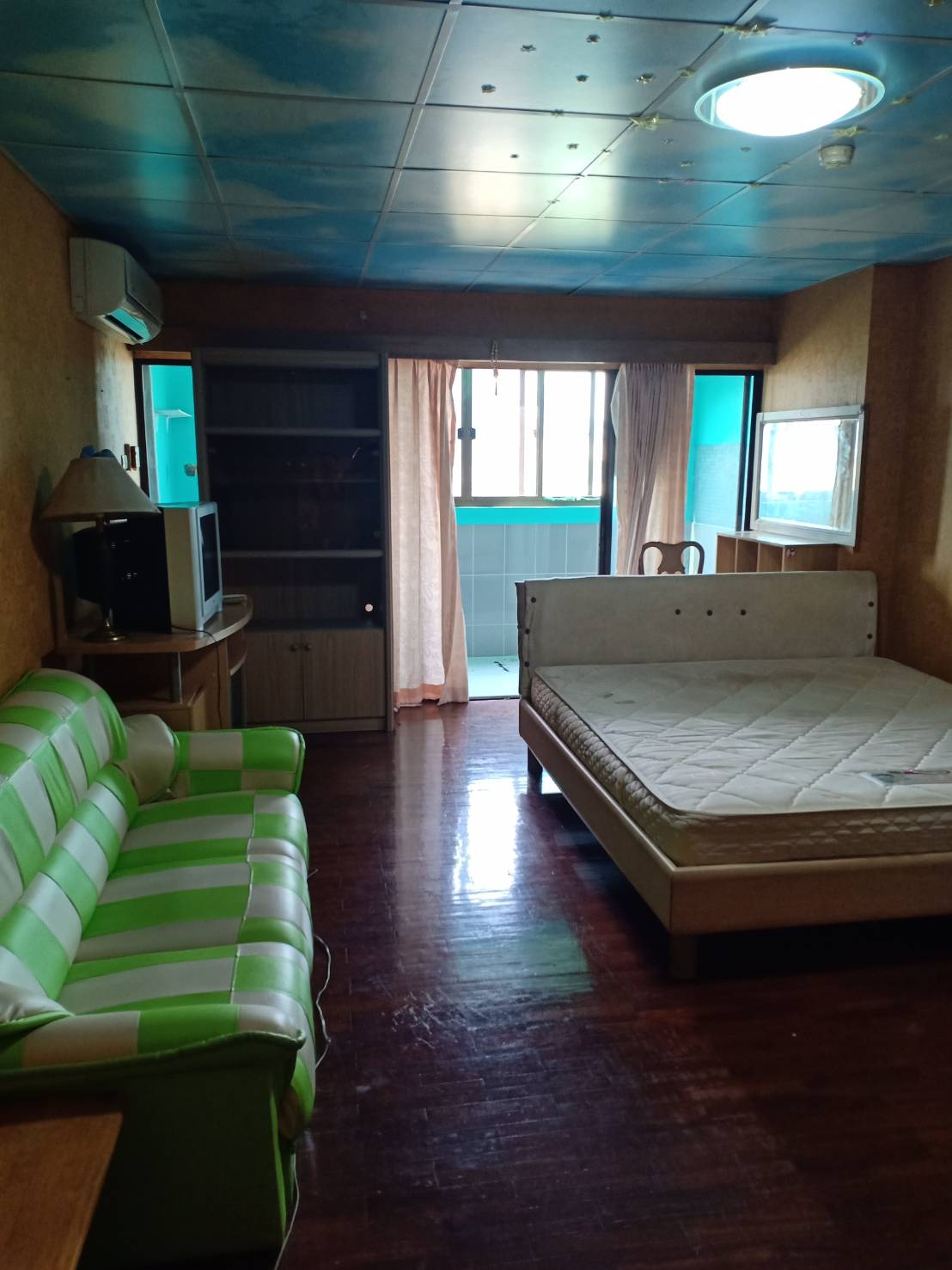 �Ժ����͹�������