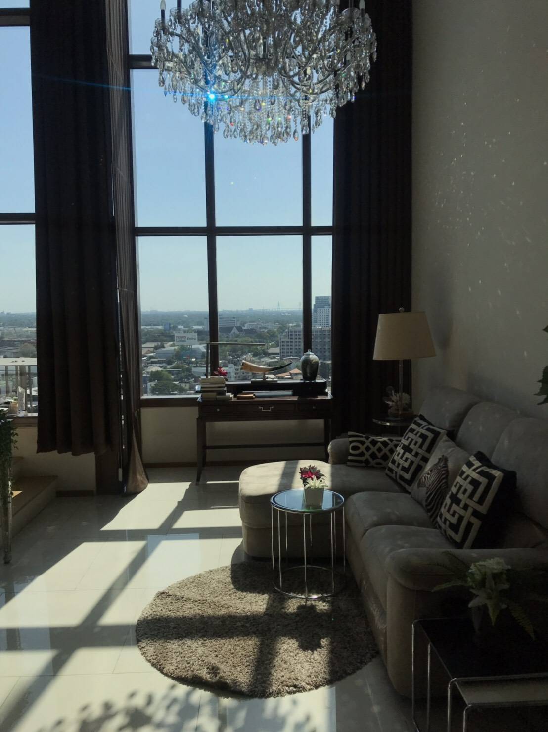 ขายคอนโดดิเอ็มโพริโอ เพลส สุขุมวิท 24 ห้อง Duplex 1 นอน 2 น้ำ ห้องมุม ขายคอนโดดิเอ็มโพริโอ เพลส สุขุมวิท 24 ห้อง Duplex 1 นอน 2 น้ำ ห้องมุม