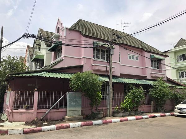 ขายถูก ลดราคา ทาวน์เฮาส์ 2 ชั้น หมู่บ้านลัลลี่วิลล์ ลำลูกกา คลอง1 ปทุมธานี 31.8 ตร.ว. ห้องมุม 2 ห้องนอน 2 ห้องน้ำ ขายถูก ลดราคา ทาวน์เฮาส์ 2 ชั้น หมู่บ้านลัลลี่วิลล์ ลำลูกกา คลอง1 ปทุมธานี 31.8 ตร.ว. ห้องมุม 2 ห้องนอน 2 ห้องน้ำ