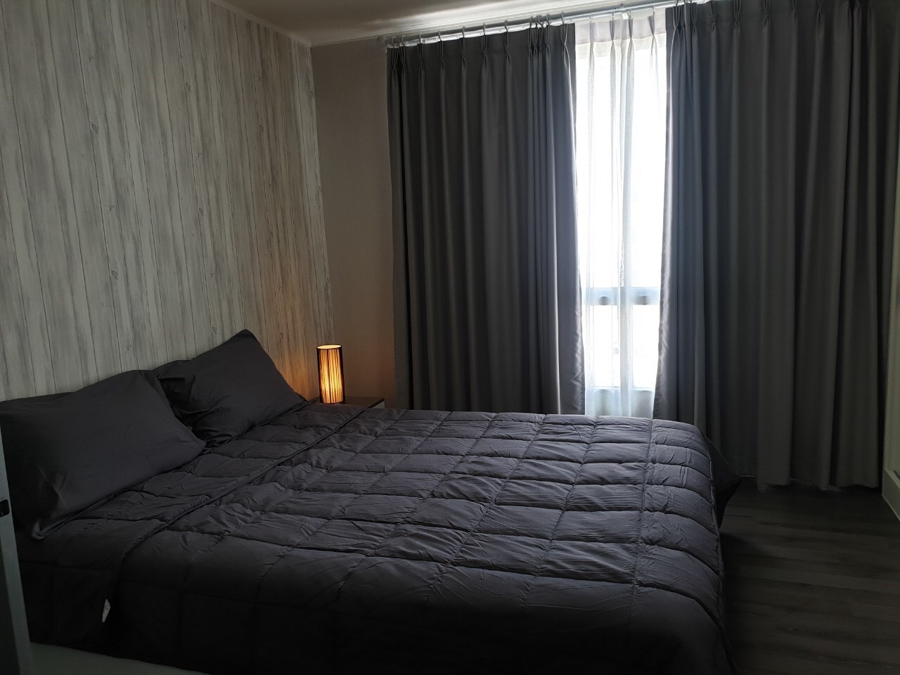 ขายคอนโด 1 ห้องนอน 1 ห้องน้ำ พร้อมเฟอร์นิเจอร์ ขายที่ดีเวียง สันติธรรม ตั้งอยู่บนถนน หัสดีเสวี ใกล้สิ่งอำนวยความสะดวกมากมาย ขายคอนโด 1 ห้องนอน 1 ห้องน้ำ พร้อมเฟอร์นิเจอร์ ขายที่ดีเวียง สันติธรรม ตั้งอยู่บนถนน หัสดีเสวี ใกล้สิ่งอำนวยความสะดวกมากมาย