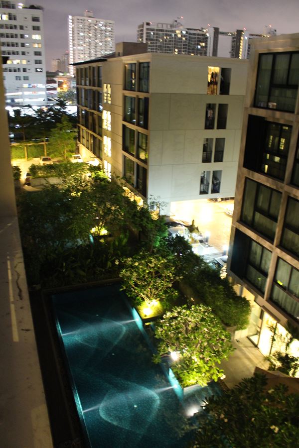 ��¤͹� 45.8 ��� ( 1 ��ͧ�͹ ) �ç��� Abstracts ��� BTS �ش��آ