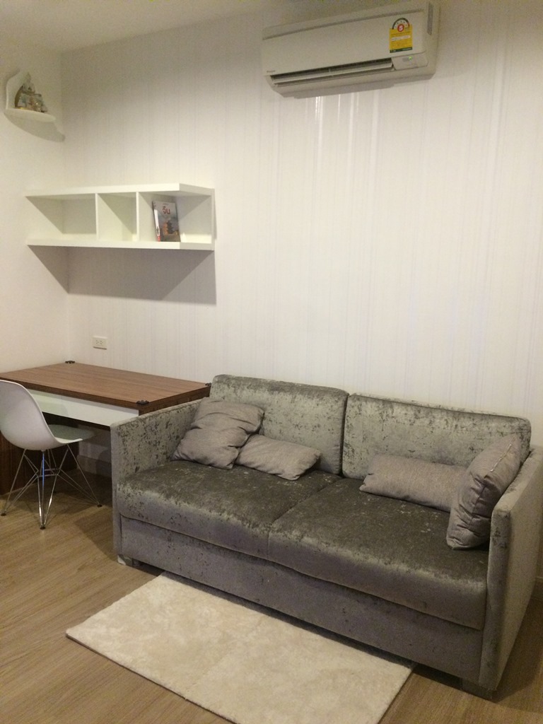 �����Ҥ͹� The Capital �Ҫ����� � ����Ǵ� ��ͧ�������ö俿��͹���������� �Դ����˭� ������������