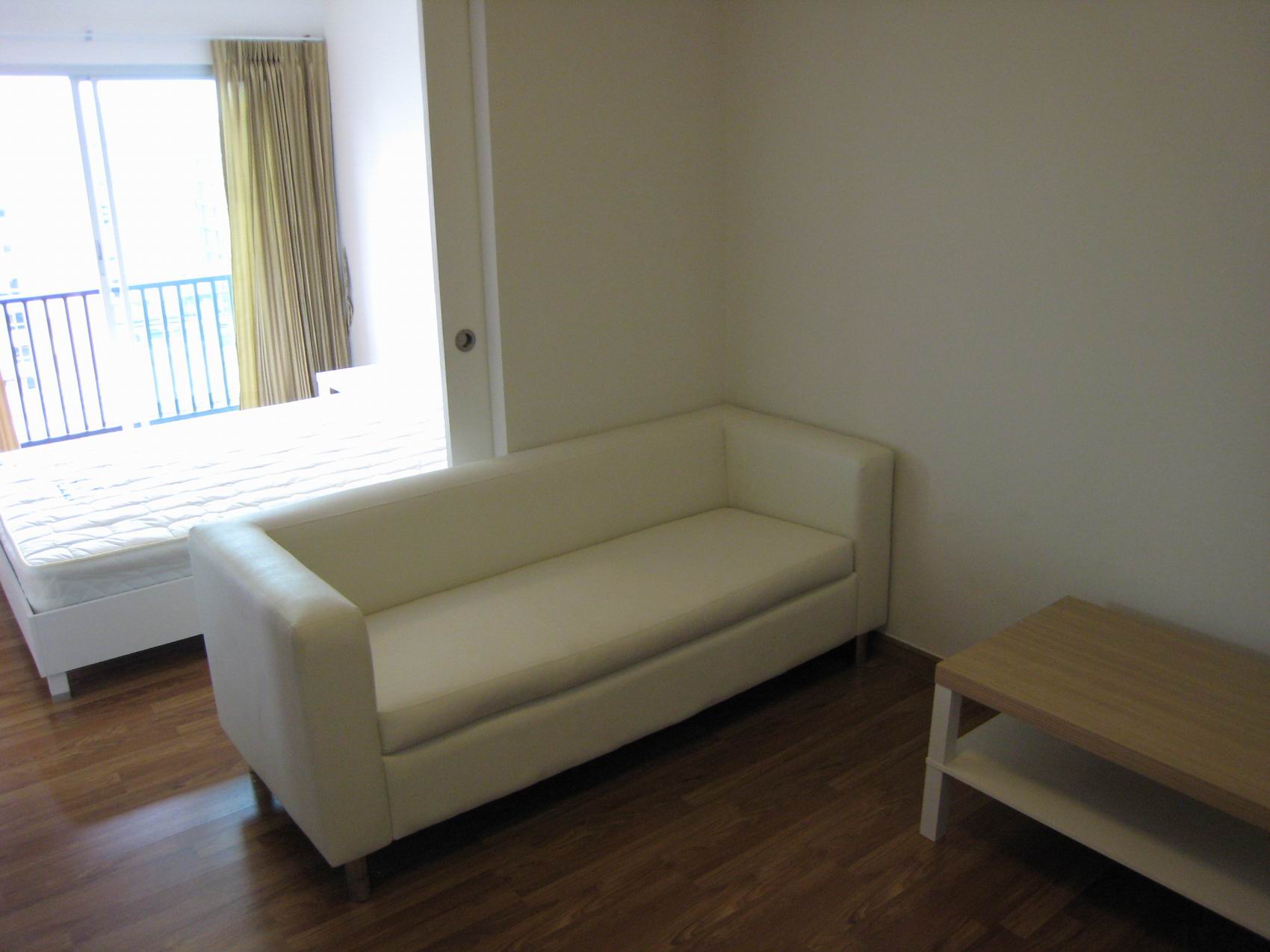 �����Ҥ͹�  The Seed condo �������������� ���������ú�ش �� 1��ͧ�͹ 1��ͧ��� ������7 ( �֡8��� ) ��鹷������»���ҳ 34 ���ҧ���� ��鹷��ʹö 1 �ѹ 