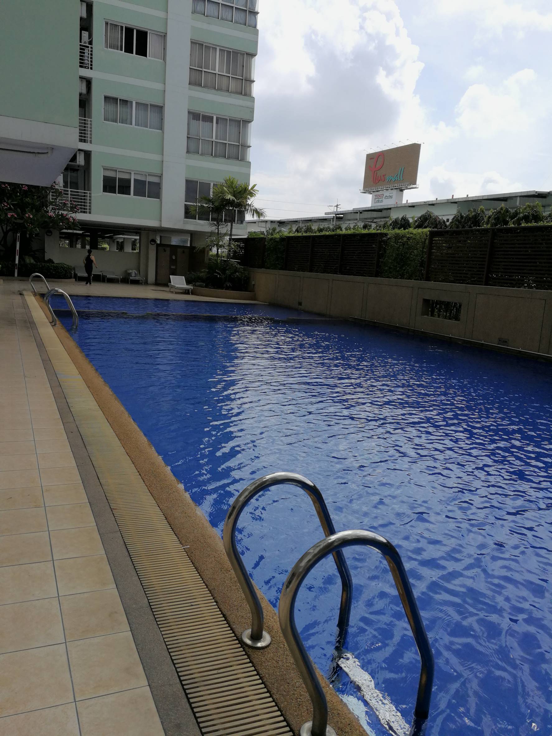 ��¤͹� THE SEASONS ��Ҵ 53.26 ��.�. 1 ��ͧ�͹ 1 ��ͧ��� 1 ��ͧ�Ѻᢡ �Դ�Ѻ��ҧ�ŵ����չ��Թ���