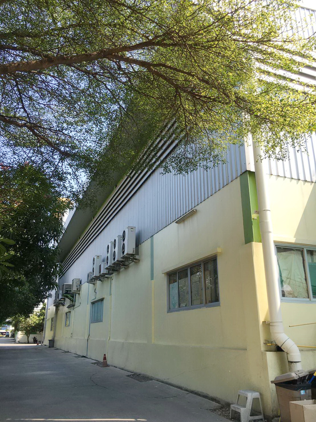  ������ ��ѧ�Թ��� � �ӹѡ�ҹ  �Ҵ��кѧ-��͹�ت �ç��õԴ����˭��Ҵ��кѧ ���������ҧ���ǧ��ǹ�ҧ�� �ҧ���Թ (1 �.�.)  �Ѻ ʹ���Թ����ó���� (3 �.�.)