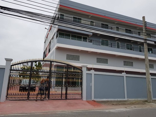 BS295�������Ҥ�� 4 ��� ��鹷������� 1,282 ���.��ҹ�ҧ�ҵ�Ҵ ��.19 �ʹö�����¤ѹ ����з����Ϳ��� ����⡴ѧ���Թ��� 