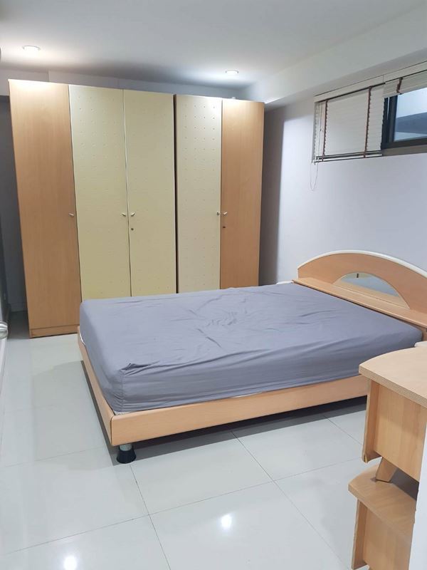 �����Ҷ١�ҡ �͹� Royal Castle �آ���Է 39 ��§ 500 ���èҡ ÿ� ��������� ��� Emquartier