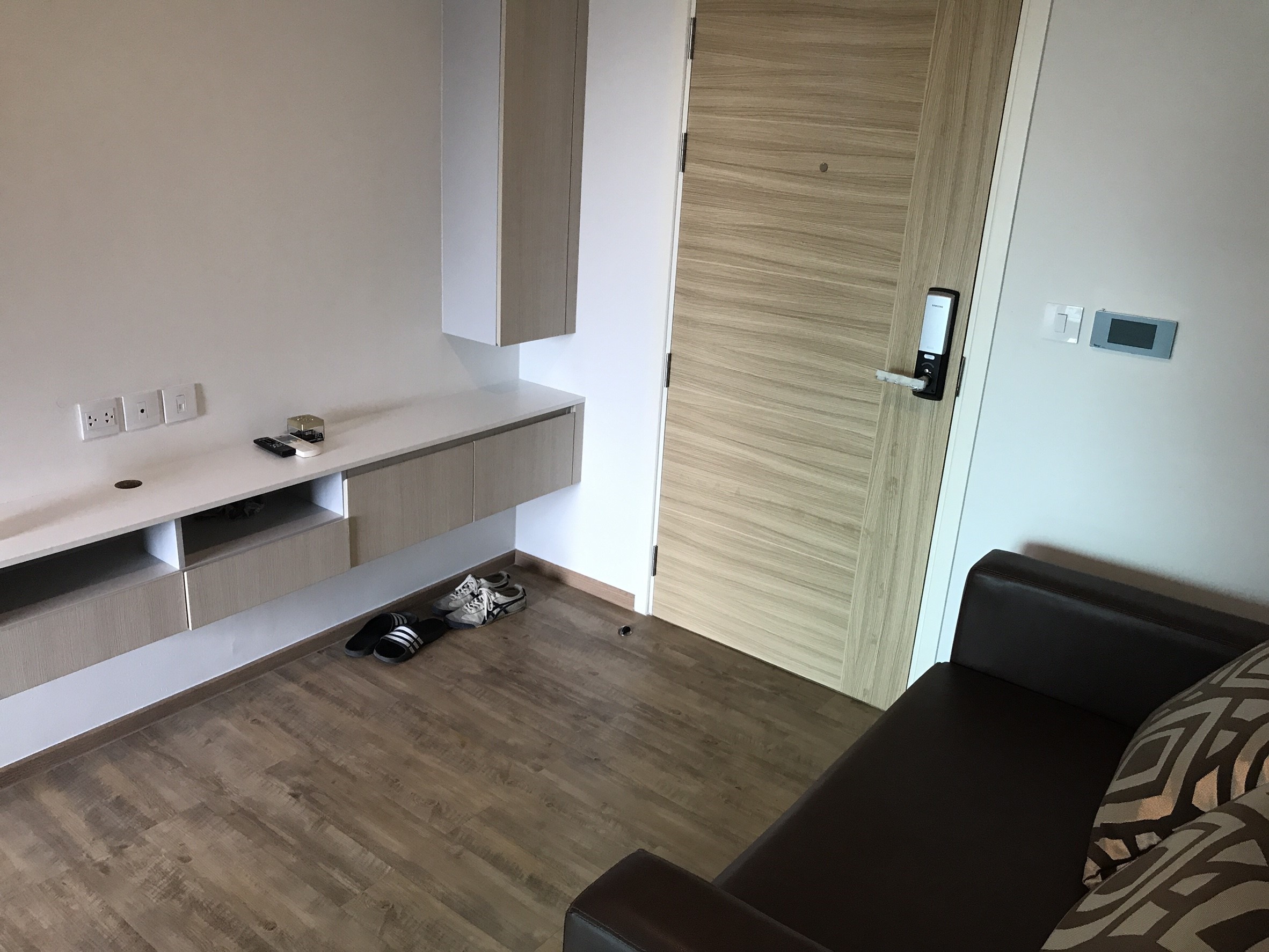 ������ ��͵��� ����� ���-�ɵ� ���ö俿��ʶҹպҧ��� �� 1��ͧ�͹ ���6 ����ǹ 093-989-6569