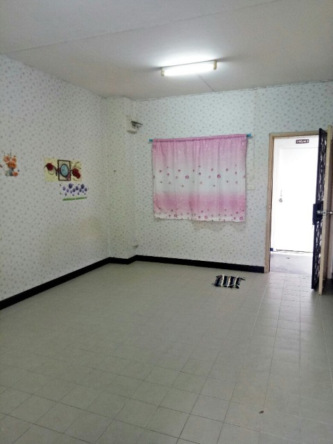 CM03293 ขาย บ้านเอื้ออาทรประชานิเวศน์ 3 ห้องชุด ซอยสามัคคี ถนนประชานิเวศน์ CM03293 ขาย บ้านเอื้ออาทรประชานิเวศน์ 3 ห้องชุด ซอยสามัคคี ถนนประชานิเวศน์