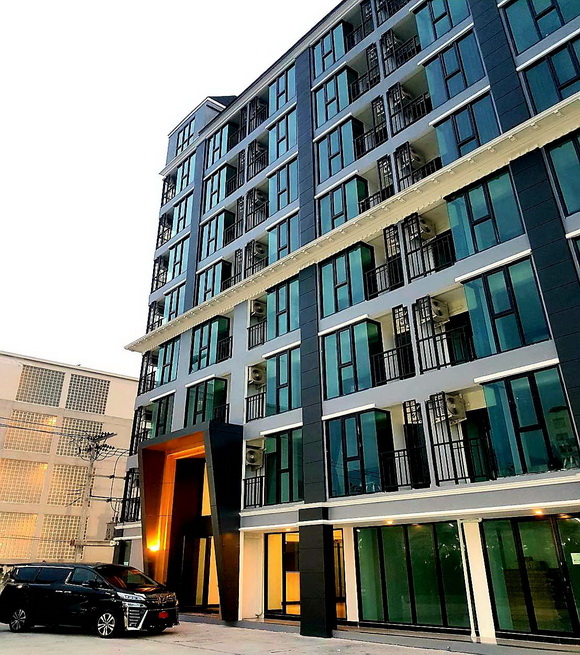 The Onix Court. New opening. Fair price and fully furnished monthly/daily room for rent. Near BTS Udomsuk (300m.) located at Sukhumvit 66/1. Free delivery to BTS. Not far from Bitec Bangna, shopping m