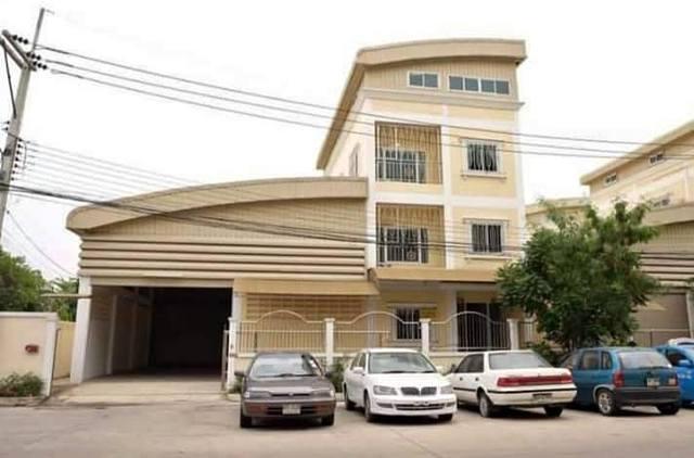 BS443ขายอาคาร 4 ชั้นพร้อมโกดังพื้นที่ใช้สอยรวม 350 ตรม.ย่านตลาดไท ใกล้แม็คโครคลองหลวง BS443ขายอาคาร 4 ชั้นพร้อมโกดังพื้นที่ใช้สอยรวม 350 ตรม.ย่านตลาดไท ใกล้แม็คโครคลองหลวง