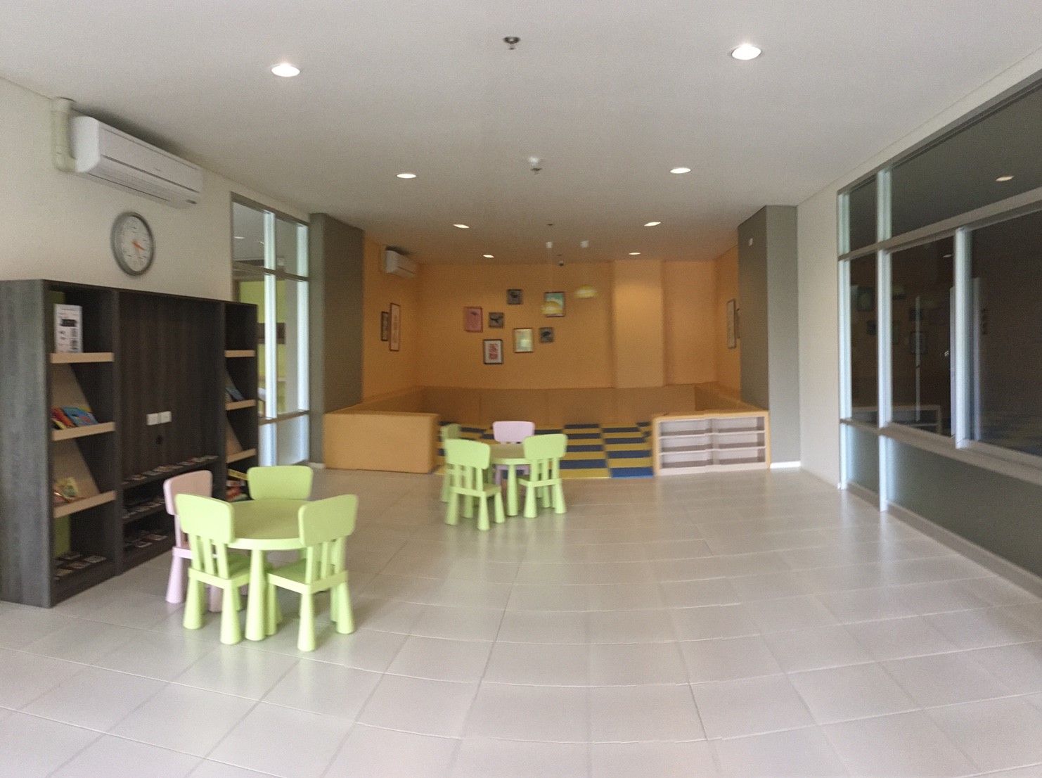 ������ �͹����� ��Ѻ �͹�����Թ� ����� ����Թ���-����������  �繤͹����������� �ѧ������դ����� ������ҧ���稤�Ѻ