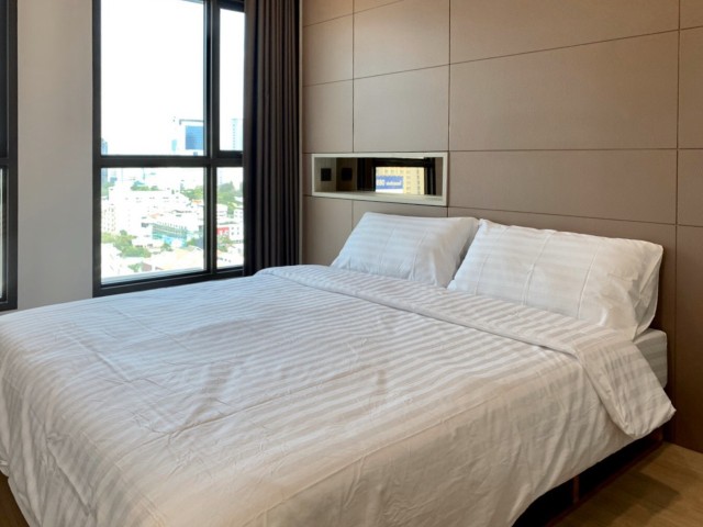 CM03502 ��� �͹� ����Թ� ��շ �Թᴧ-�Ҫ����� Lumpini Suite Dindaeng-Ratchaprarop �͹������� ����Թᴧ 