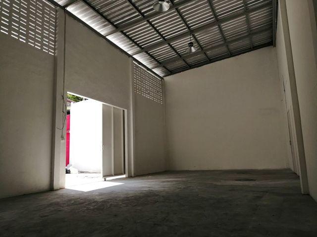 BS456������⡴ѧ��Ҵ��� 80 ���ҧ���� ����Թ����� 44 �ʹö�����¤ѹ �����ʵ�ͤ�Թ���