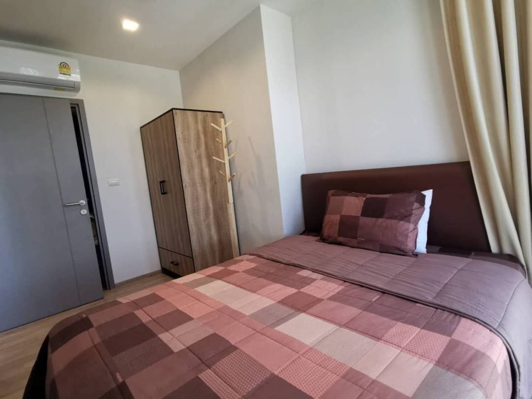 The base garden rama9 near airport link , furniture and convenience The base garden rama9 near airport link , furniture and convenience