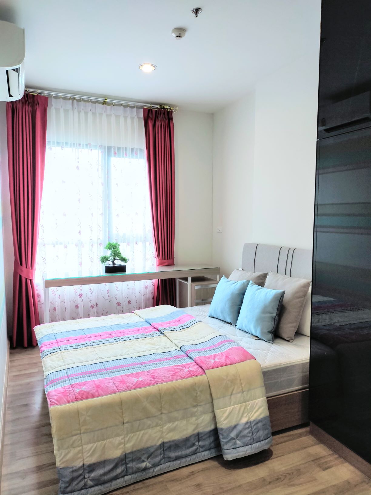 ** �����Ҥ͹�����ҤҾ���� Ŵ�ش� ���ö俿����§ 90 ���� THE NICHE MONO �آ���Է-����  ����Դʶҹ�ö俿�� BEARING ��§ 100 ����  ��� 11 ���������¹�� ������ �������������� BUILT IN �ú�ش 