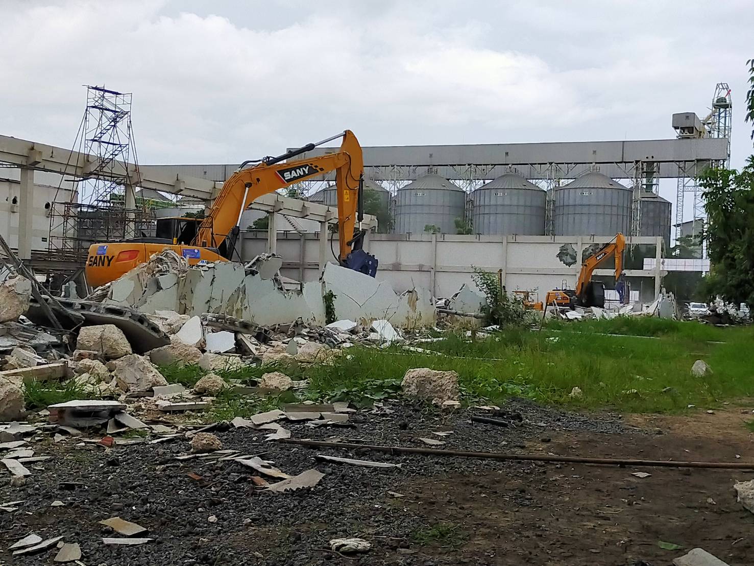 รื้อถอน บ้าน ตึก อาคาร โรงงาน รื้อถอน บ้าน ตึก อาคาร โรงงาน