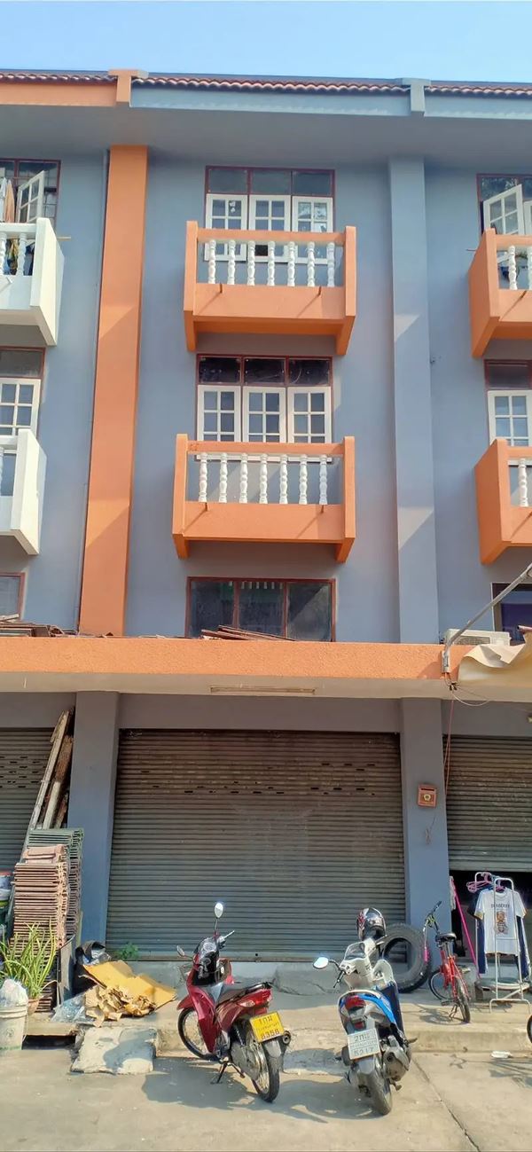 ������ �֡�� 3 ��鹤��� ���觪ѹ ����ǹ�ѡ 4 (��¢���) ���������Ѻ�Դ�ç�ҹ��������������繤�ͺ����