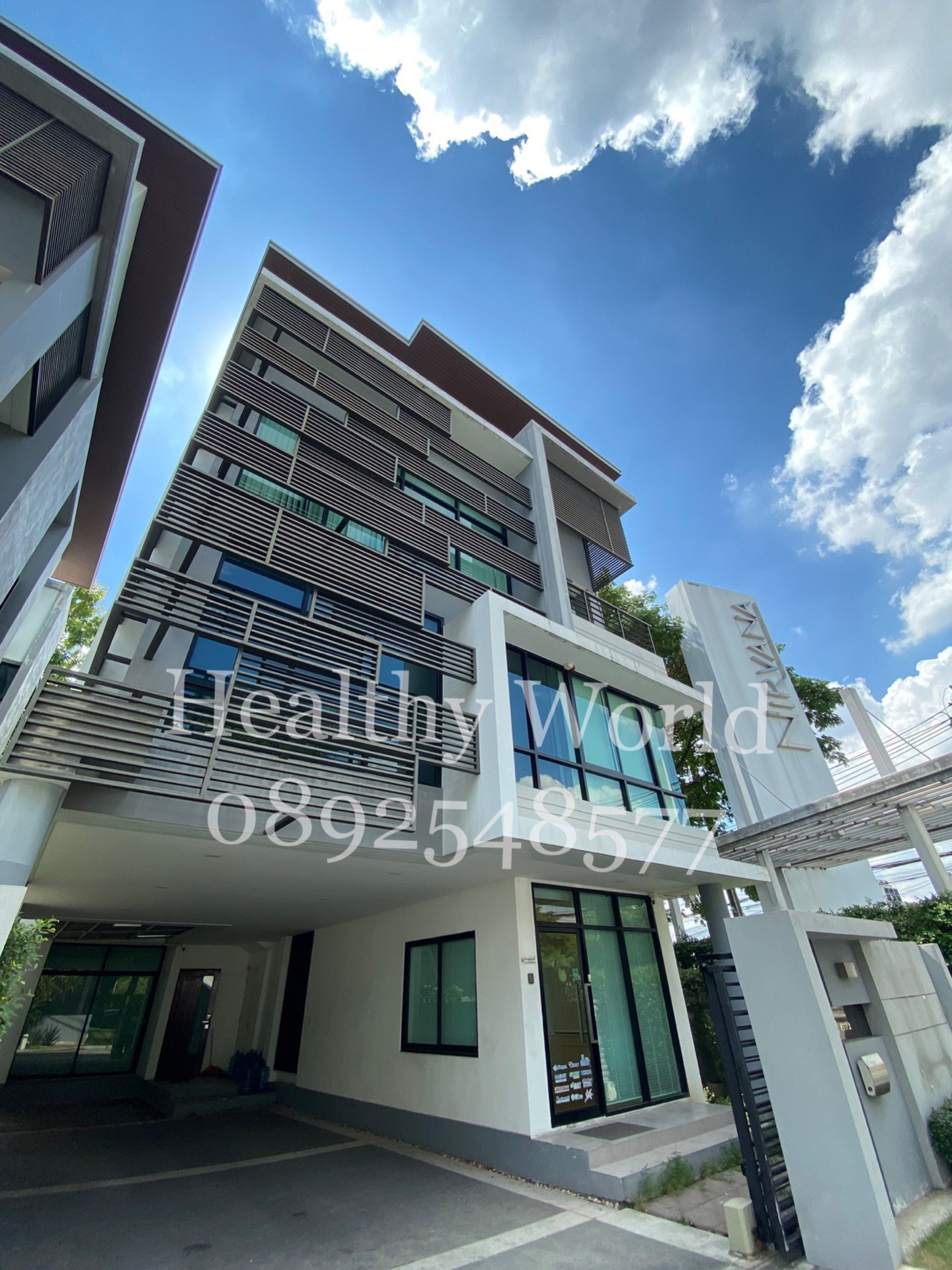 �駤�Թԡ������������ ��Ҵ 640 ���. *��¾�������� 39/1* ��������Ẻ Modern Classic ������������ͺ����������û