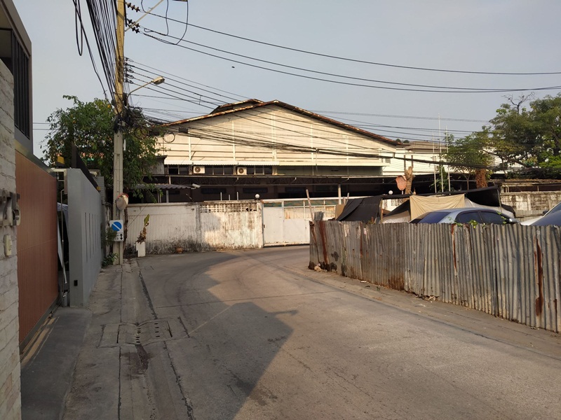 �ç�ҹ������ ������ 3 �ҹ���� ��ͧ����� ���Ŵ� �Թ�ҧ�дǡ