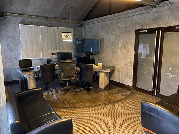 ��´�ǹ �Ҥ��ὴ 2�֡ ��ǹ� �Թ ��ǹ� Urgent sale 2 Twin Buildings,Town In Town