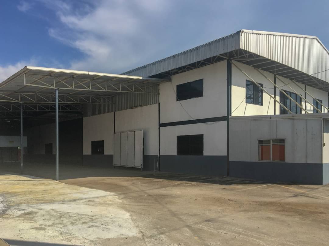 ����ç�ҹ��Ҵ 1600 ���ҧ����, 俿�� 3 ��, �� ç 4 ��