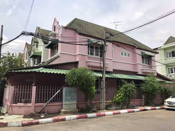 ขายขาดทุนไปเลย ทาวน์เฮาส์ 2 ชั้น ลัลลี่วิลล์ ห้องมุม ต.คูคต อ.ลำลูกกา จ.ปทุมธานี ขายขาดทุนไปเลย ทาวน์เฮาส์ 2 ชั้น ลัลลี่วิลล์ ห้องมุม ต.คูคต อ.ลำลูกกา จ.ปทุมธานี