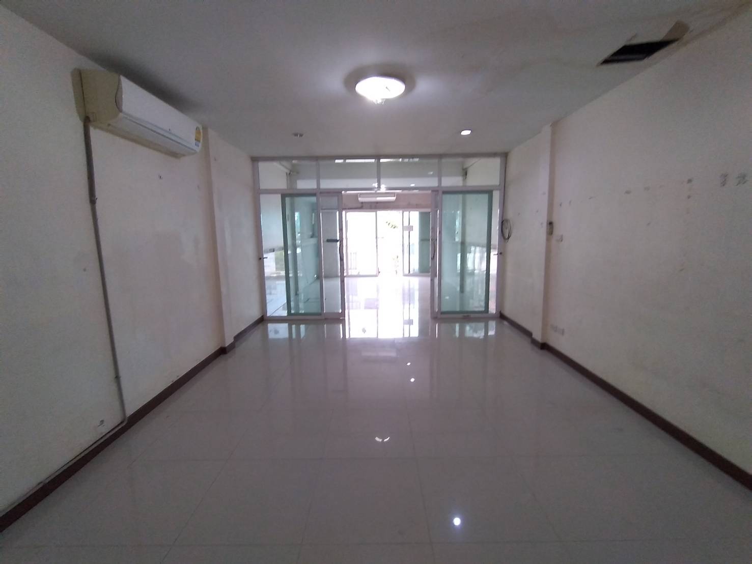 ��º�ҹ��ǹ������ ��� �ѧ�ͧ��ҧ 18�� 3.8� T0940457914