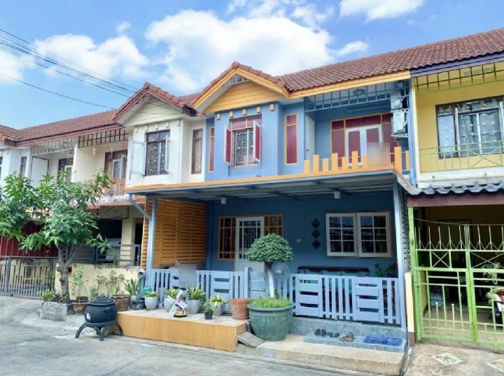 ขายบ้านทาวน์เฮาส์ กทม บางขุนเทียน ท่าข้าม 18วา 2.4ล T0940457914 ขายบ้านทาวน์เฮาส์ กทม บางขุนเทียน ท่าข้าม 18วา 2.4ล T0940457914