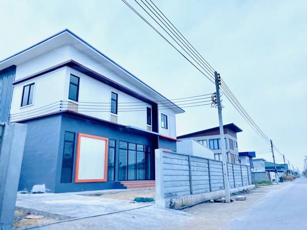 ��´�ǹ ���Թ��������ҧ�ç�ҹ���� 100 ��.�. ��§ 1.8 ��ҹ �� �س��ǹ 081-554-5492