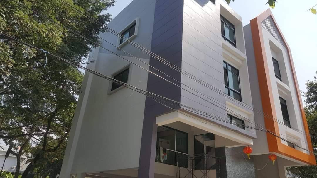 ������ �Ϳ�Ե �ӹѡ�ҹ 4 ��� ���ͷ�� 90 ���. ������¾�������� ǧ�����ҧ ��ЪҪ�� 90,000/� 