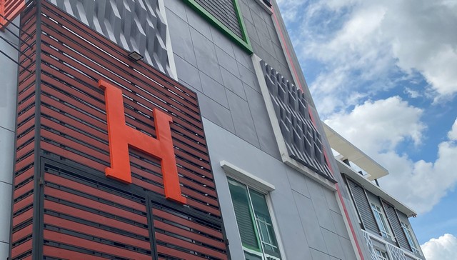 Hallmark Elegant�����22,900,000�ҷ357���4�͹6��� ���Big C Extra��͹�ت