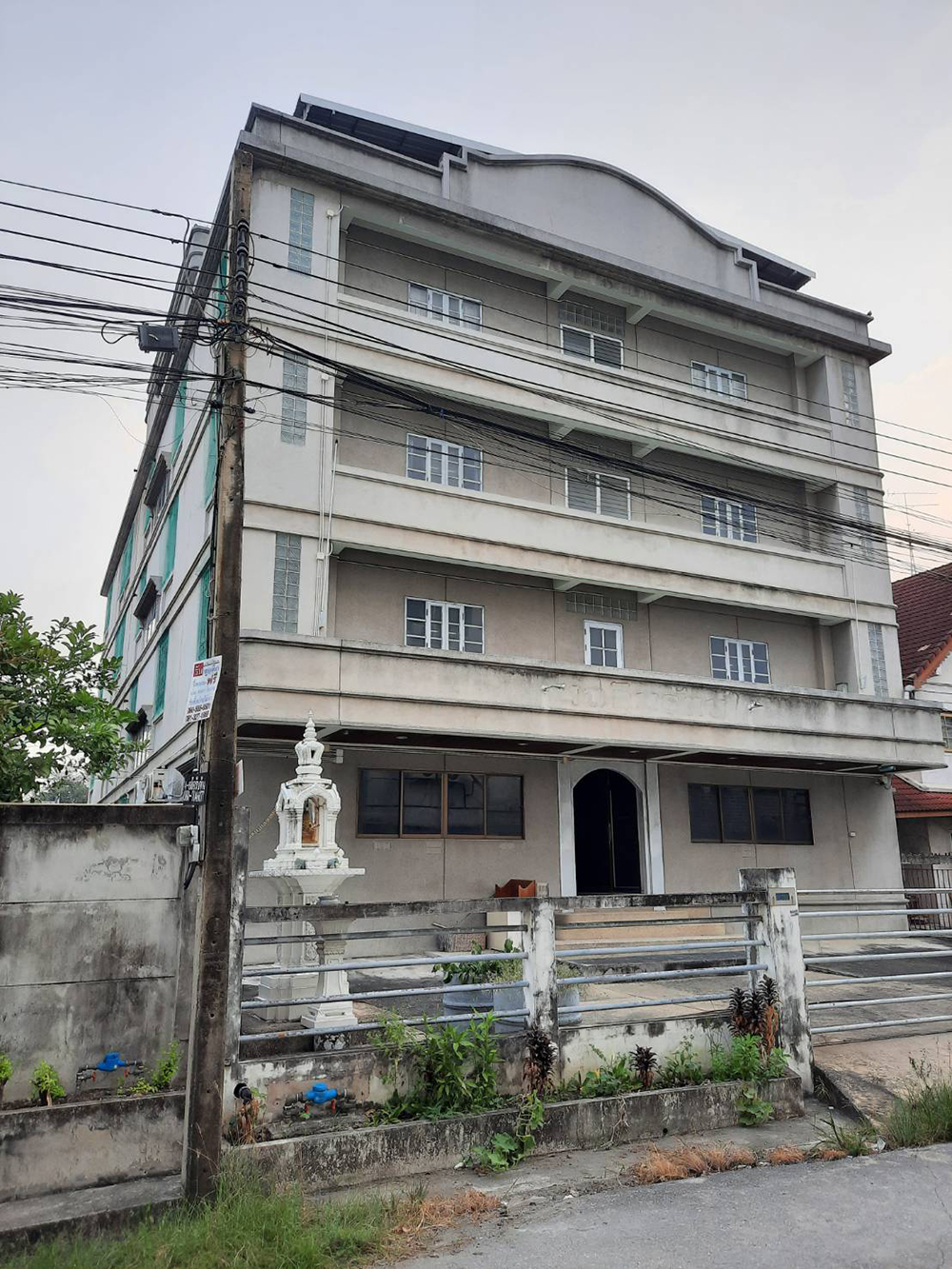 ��·��Թ 140 ���. ������Ҥ�� 4 ��鹴Ҵ��� �����͹�ت 46 �ǹ��ǧ ��ا෾ ʹ��� 083 815 1221