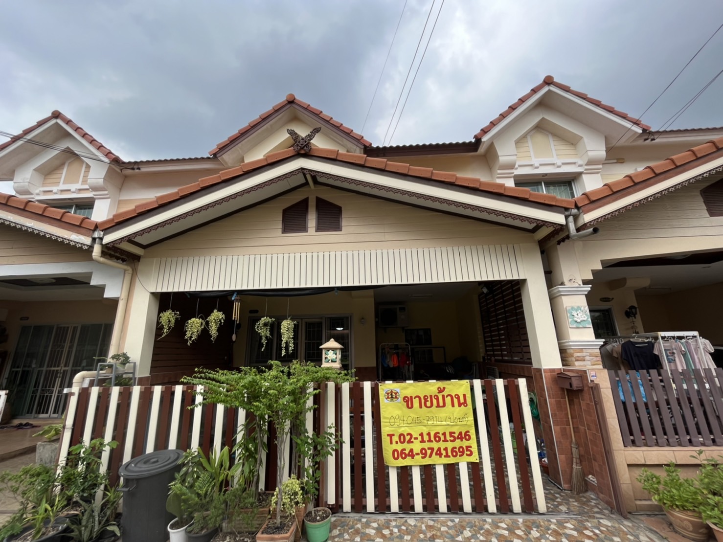 ขายด่วนนนบ้านทาวน์เฮาส์ คลองสามวา กทม 22.5วา 2.99ล T0940457914 ขายด่วนนนบ้านทาวน์เฮาส์ คลองสามวา กทม 22.5วา 2.99ล T0940457914