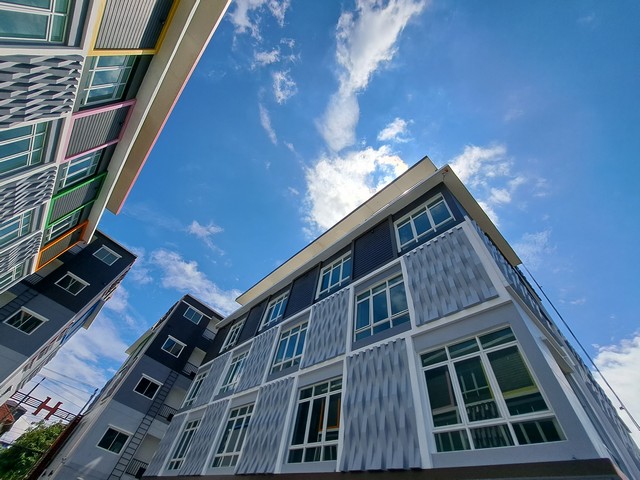 �ç���Hallmark Elegant �آ���Է 64 �ѧ��Ѵ ��ا෾��ҹ��