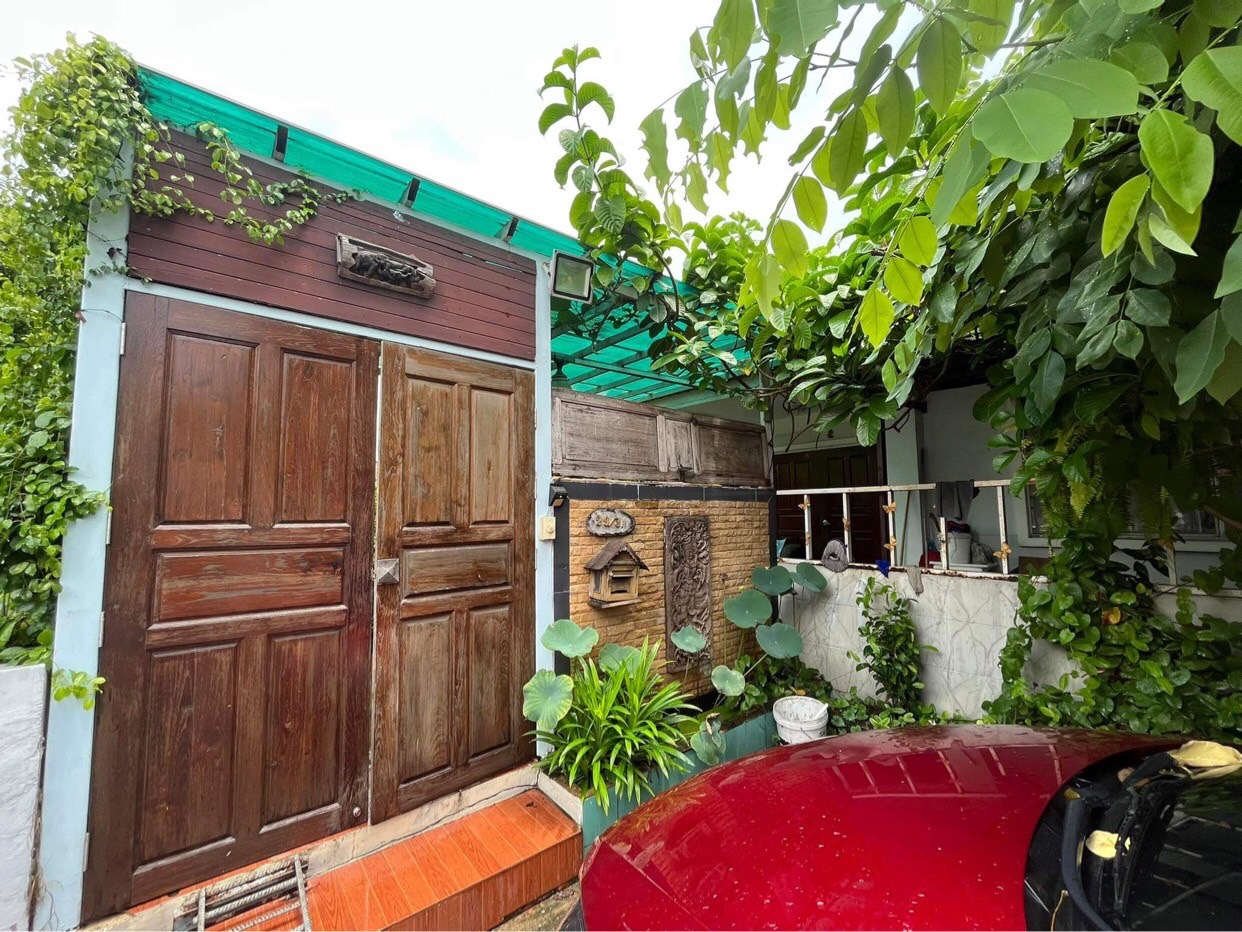ขายด่วนนนบ้านเดี่ยว ลาดหลุมแก้ว ปทุมธานี 56.3วา 2.75ล T0918605330 ขายด่วนนนบ้านเดี่ยว ลาดหลุมแก้ว ปทุมธานี 56.3วา 2.75ล T0918605330