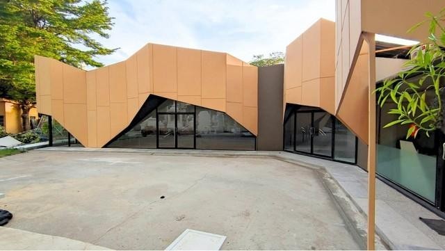  �������Ҥ�÷����������ҧ���� �Դ�����չ��Թ��� ��� BTS ��������� ����з������� �Ϳ���