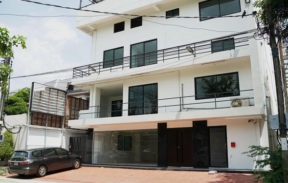  �������Ҥ�� 4.5 ���  ��չ��Թ��� 57 ��鹷��1200 ���ҧ����  �����ҧ����䴫���� ����з� ������ / �ӹѡ�ҹ